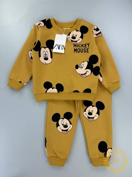 بدلة zara فوتر مصوف mickey mouse